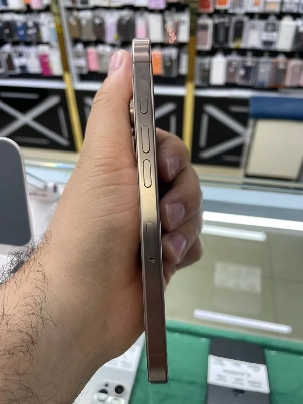 iPhone 16 Pro 4 iPhone 16 Pro 4