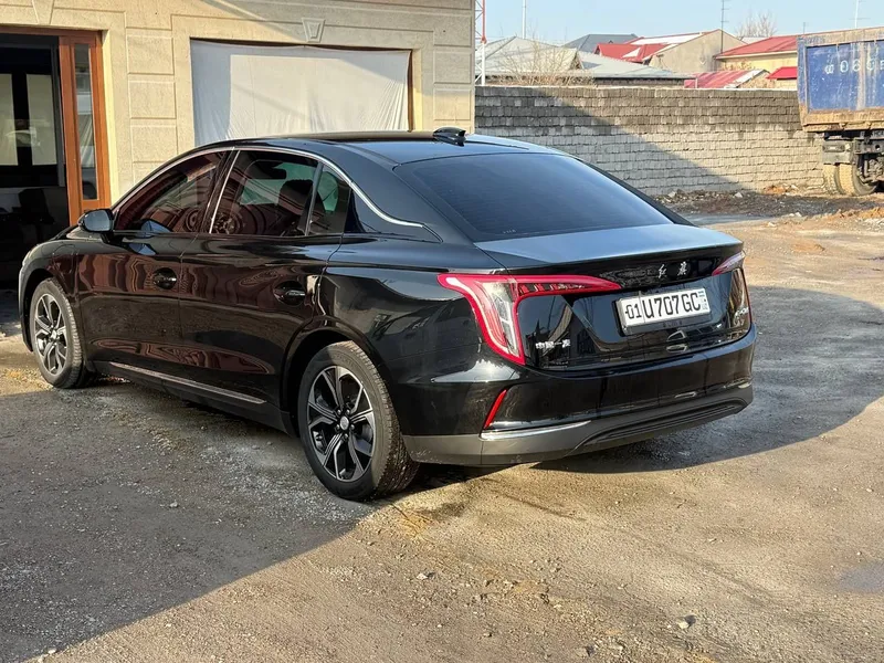 Автомобиль Хонжи. — фото 1