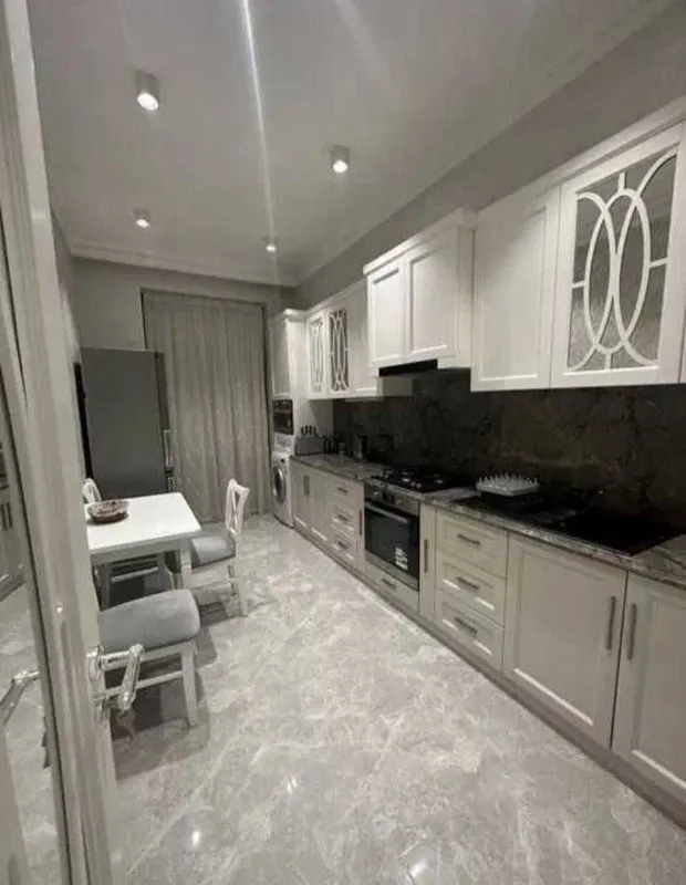 Рядом с метро «Buyuk ipak yoli», за Max Way 3 Рядом с метро «Buyuk ipak yoli», за Max Way 3