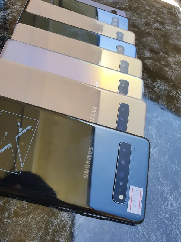 Samsung Galaxy S10 PLUS 5G. OZU 8/256 GB. Гарантия 1 Samsung Galaxy S10 PLUS 5G. OZU 8/256 GB. Гарантия 1