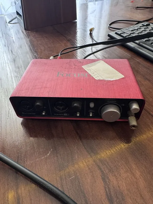 Focusrite Scarlett 2nd Gen USB Audio Interface 2 Focusrite Scarlett 2nd Gen USB Audio Interface 2