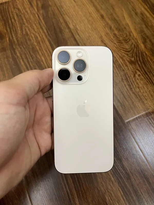 iPhone 16 pro 1