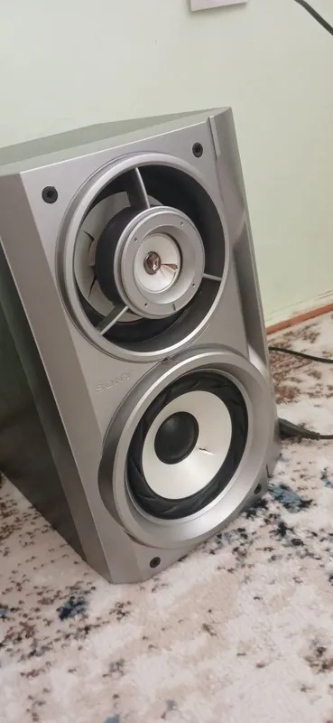 Sony muzikalne sentr 3