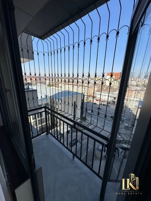 Продаётся 2-комнатная квартира в ЖК City Tower 7