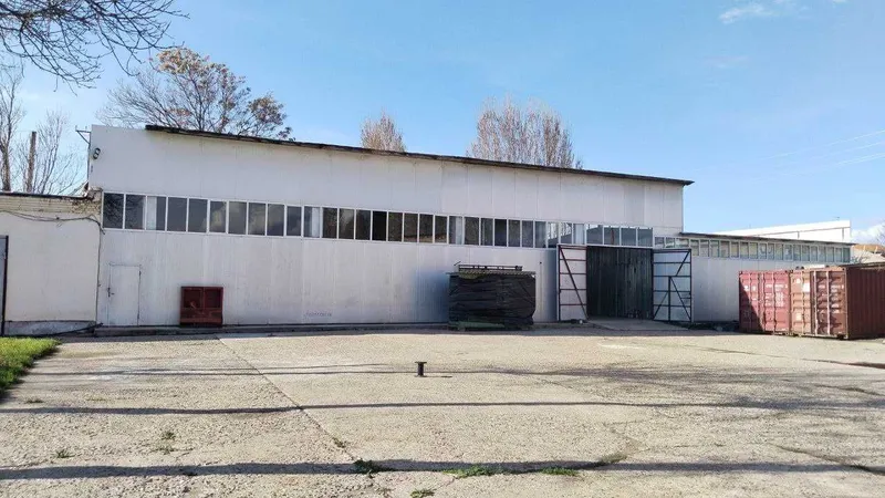 Сдаётся промышленная база 1.5 га в Чирчике — под склад и производство