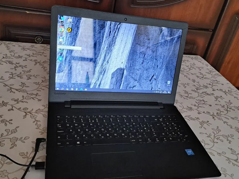 Lenova Idea pad сотилади 4