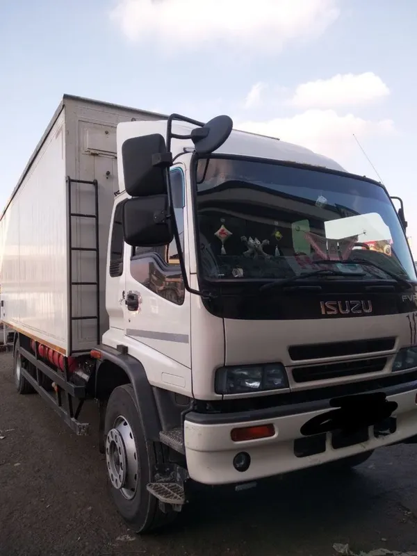 Isuzu 2022 yilli kraska toza 1