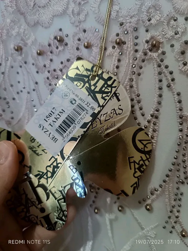 Продаётся турецкая кофта и юбка. Новые 3 Продаётся турецкая кофта и юбка. Новые 3
