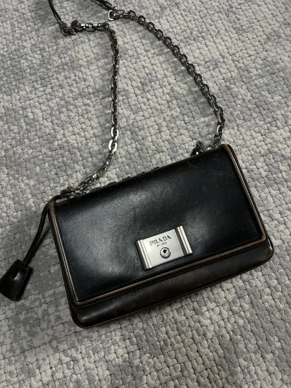 PRADA сумочка оригинал