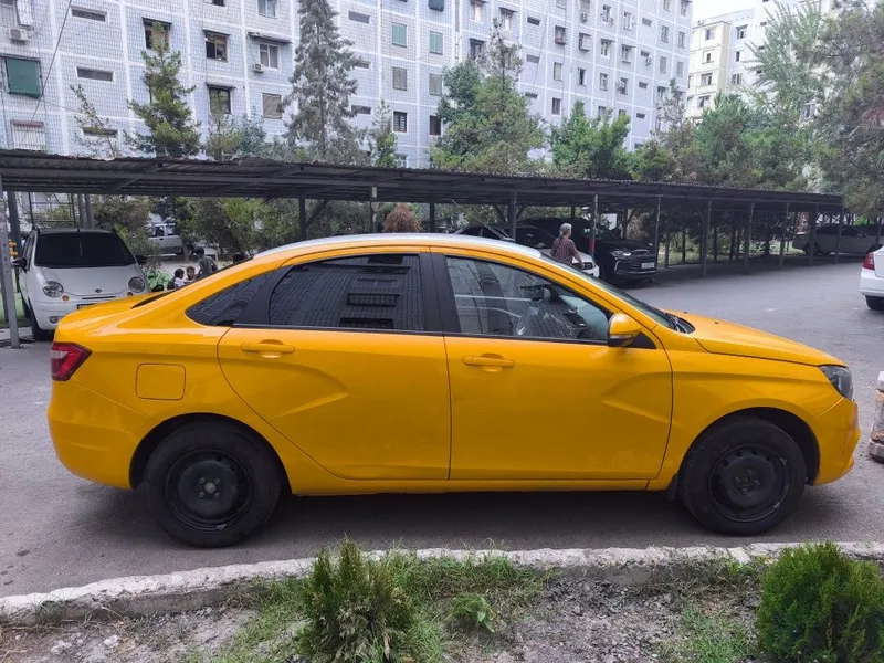 Lada Vesta 2019, первый хозяин, идеально под такси или для семьи 4 Lada Vesta 2019, первый хозяин, идеально под такси или для семьи 4