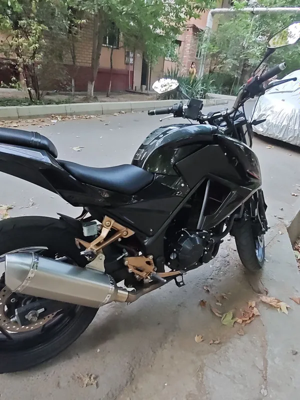 Hurricane 400 cc Стрит — Двухцилиндровый зверь! 4