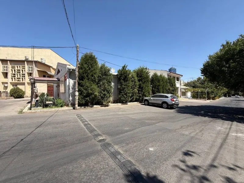 Угловой участок Яккасарайский Текстильный Университет