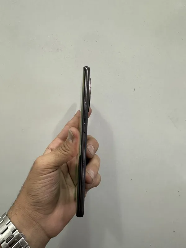 Vivo V30e 256 gb — фото 3