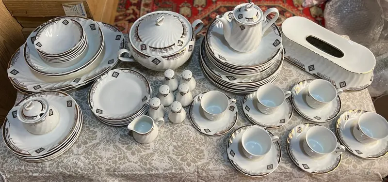Фарфоровый сервиз Royal Porcelain, произв-во Иран