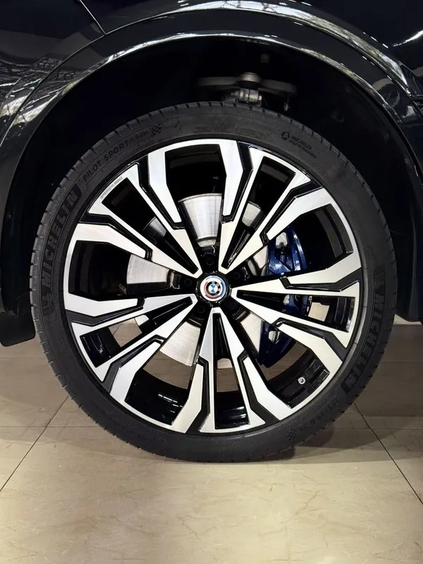 Bmw X7 xDrive40i — фото 2