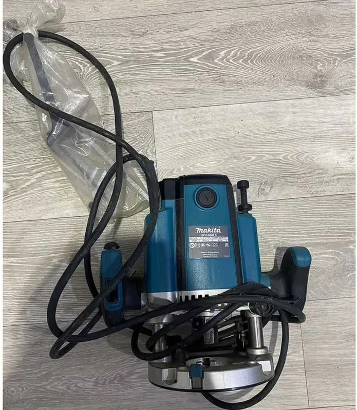 Фрезер Makita RP2300FC Оригинал 2