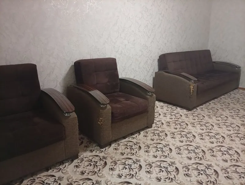 Sifatli divan. Mushuk tirnabtashlagan. Materiali alishsa yangidek Sifatli divan. Mushuk tirnabtashlagan. Materiali alishsa yangidek