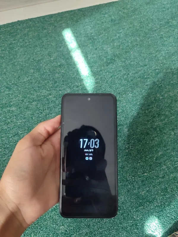 TEXNO SPARK 40 yangi srochna sotiladi 8/128 2