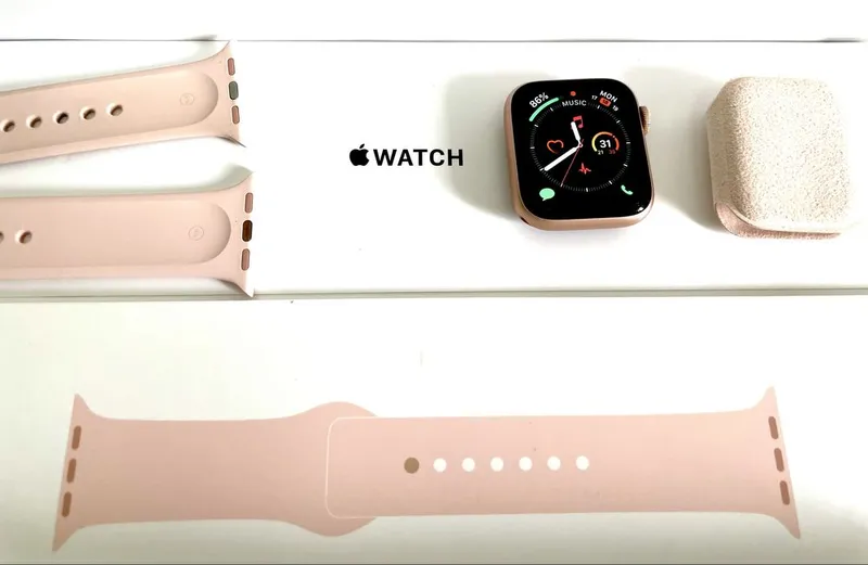 Apple Watch Series 4 GPS — фото 2