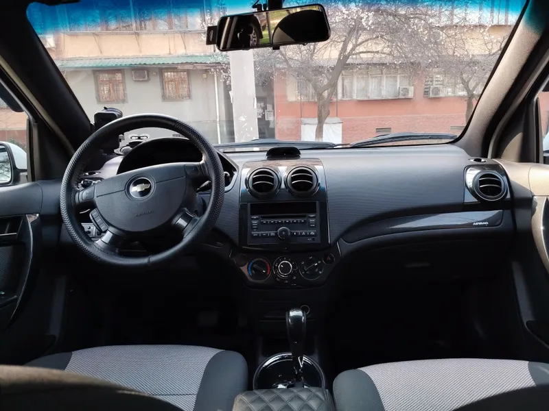 Продам свою нексия 3 автомат