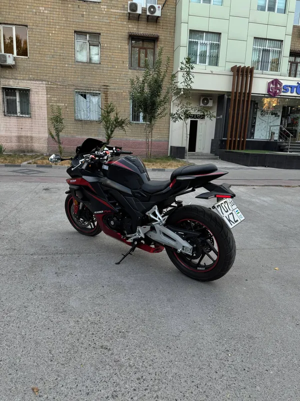 Продаётся мотоцикл 400cc 1 Продаётся мотоцикл 400cc 1