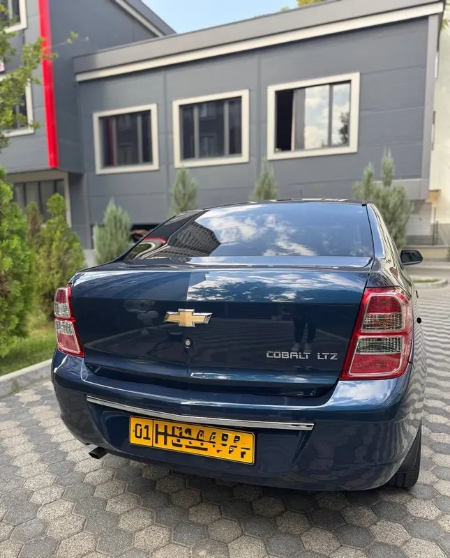 Chevrolet cobalt 4