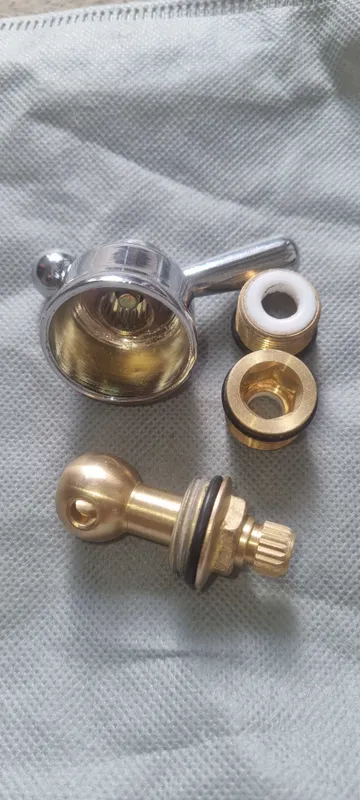 Smesitel zapchasti 1
