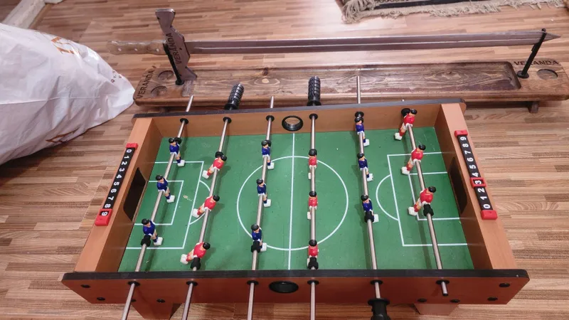 Suviner qilich va stol futboli — фото 1