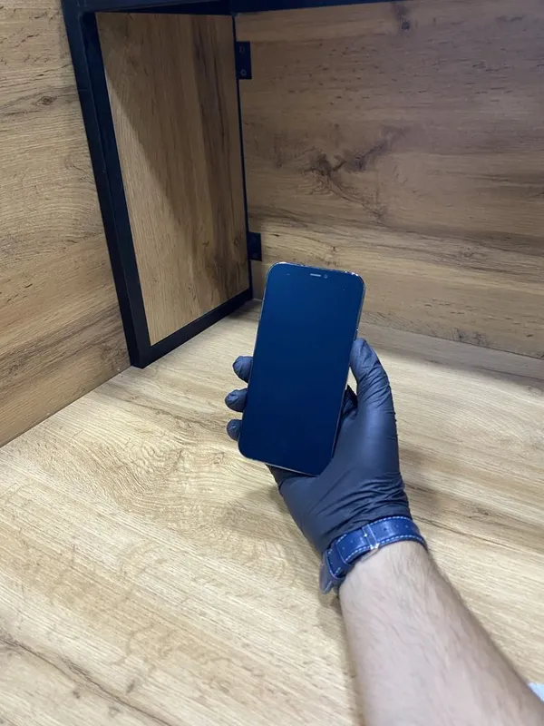 Iphone 12 pro sotuvda 2 Iphone 12 pro sotuvda 2