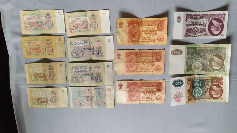 Срочно продам!!! Старые рублей и монеты разных стран и времён 3000$ — фото 1