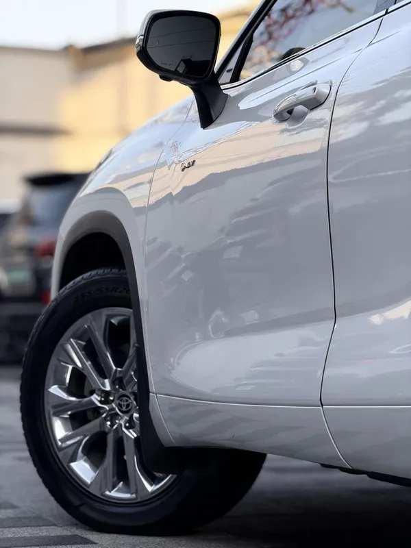 Toyota Highlander Hybrid Limited Full 2025 yil — фото 8
