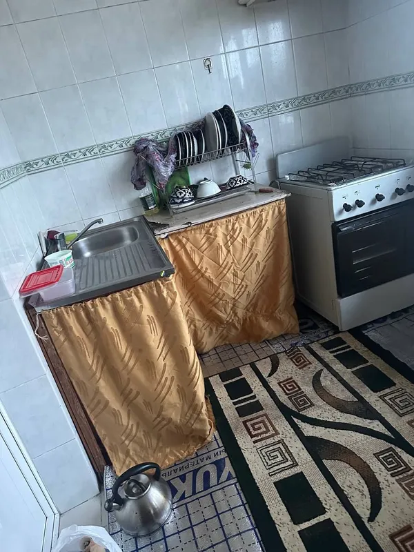 Yosh oilaga va Ishlaydigan,oʻqiydigan qizlar va ayollarga joy bor.Uzo 1