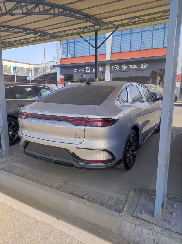 BYD HAN 635 запас хода 2025 год 3 BYD HAN 635 запас хода 2025 год 3