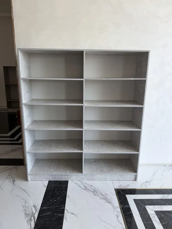 Shkaf sotiladi 4 ta bor
