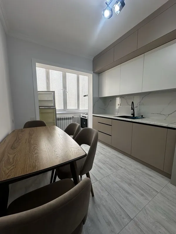 Oybek metrosi, 2 xonali kvartira ijaraga 5