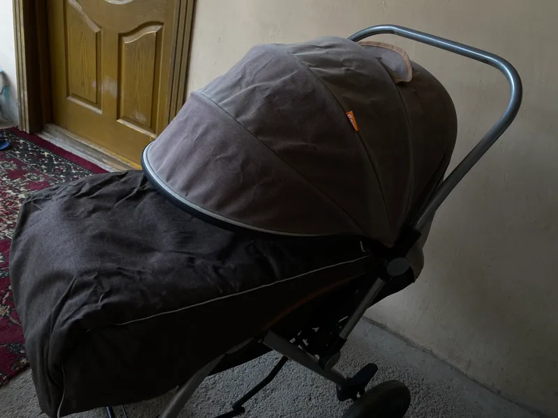 Продаётся крепкая коляска 2 Продаётся крепкая коляска 2