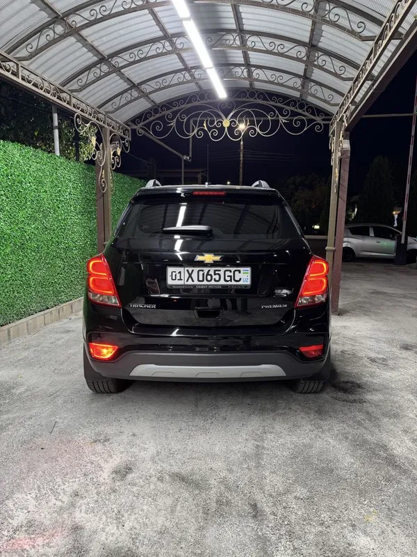 Srochna sotiladi Tracker 1 Primier 2 Srochna sotiladi Tracker 1 Primier 2