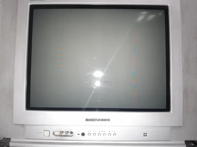 Televizor va kanallarga ulash uchun tuynir