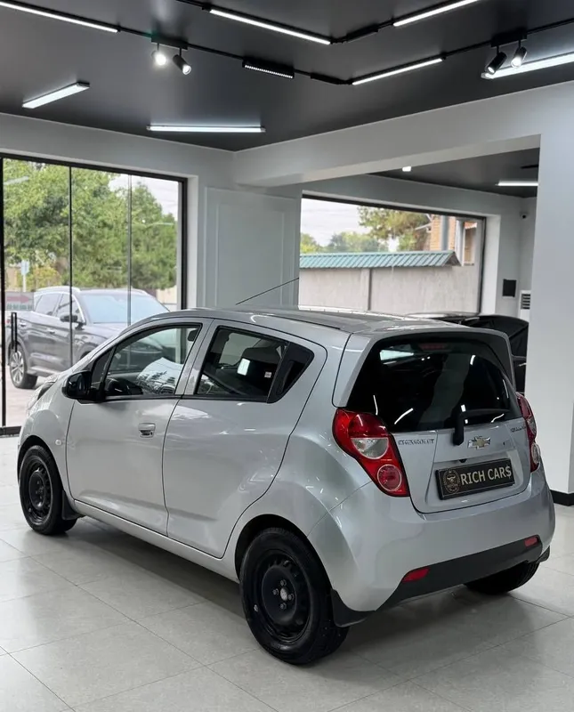 Spark xolati zur 3 Spark xolati zur 3