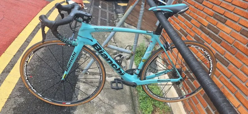 Продам карбоновый шоссейник Bianchi — фото 1