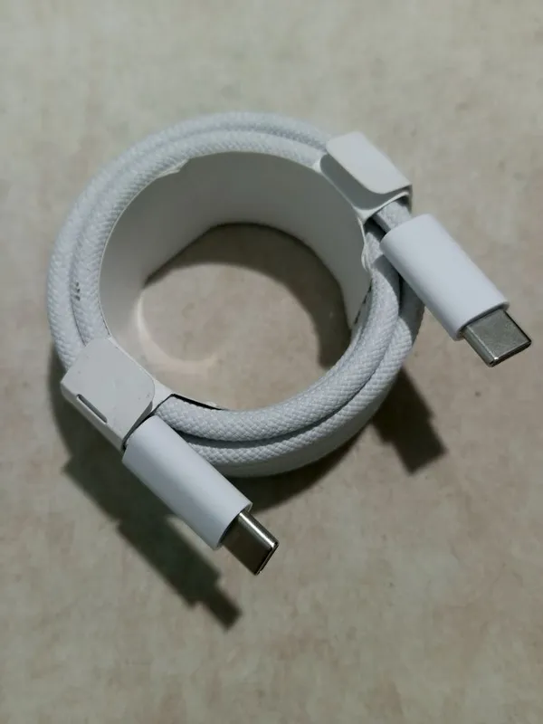 Кабель от Apple Tupe C 1