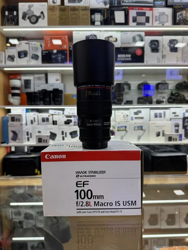 Макрообъектив Canon EF 100 мм 1
