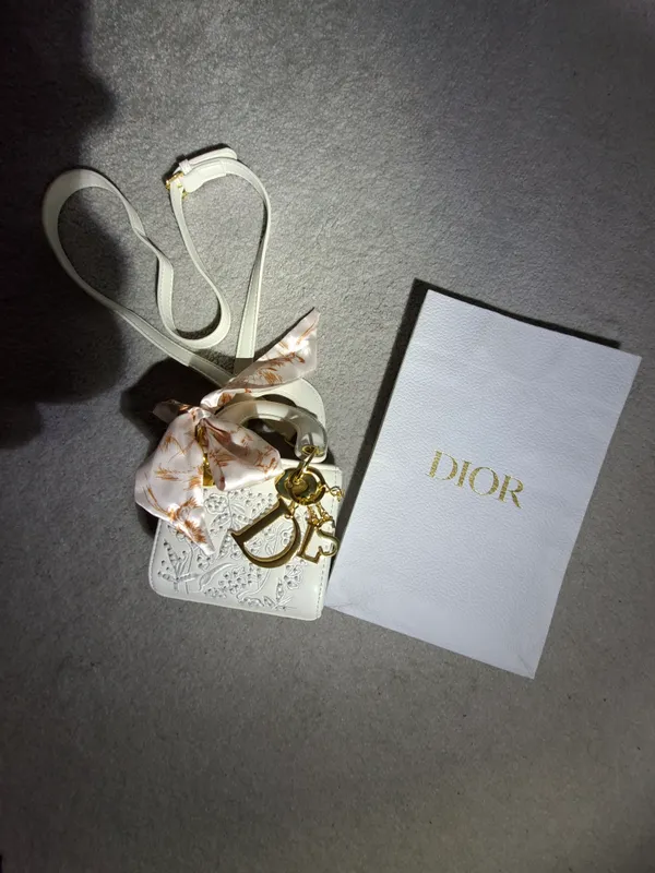 Ayollar va Qizlar uchun sumka "Dior" 2 Ayollar va Qizlar uchun sumka "Dior" 2