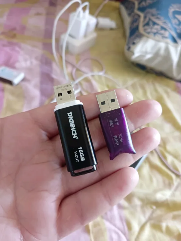 USB флешка 1