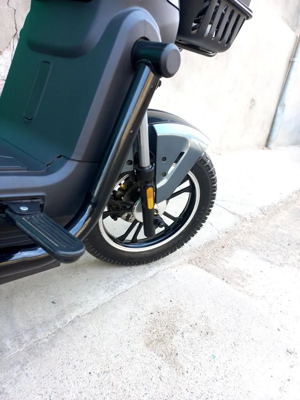 Skuter moped sotiladi 1