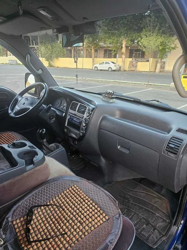 KIA BONGO Sotiladi 5 KIA BONGO Sotiladi 5