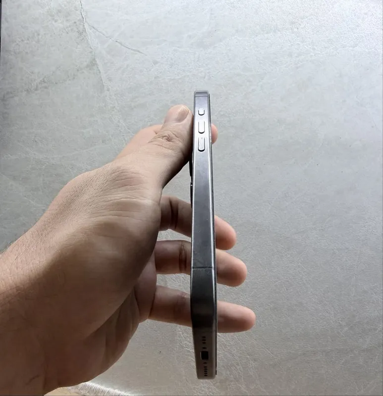Apple Iphone 15 Pro BLACK 128 GB ideal 3