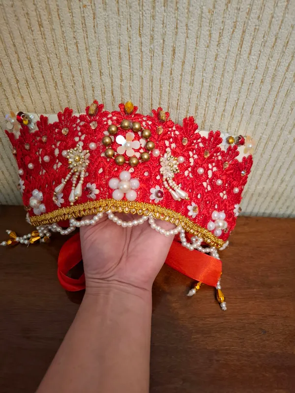 Qo‘lda tayyorlangan kokoshnik 5 Qo‘lda tayyorlangan kokoshnik 5