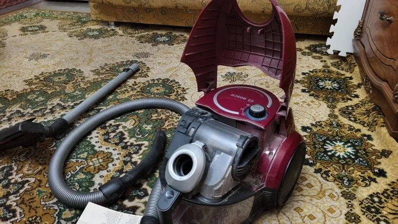 Продам пылесос Bosch BGS32000 (Relyy’y SensorBagless). Original 4 Продам пылесос Bosch BGS32000 (Relyy’y SensorBagless). Original 4