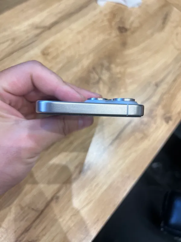 Iphone 15 pro max 2